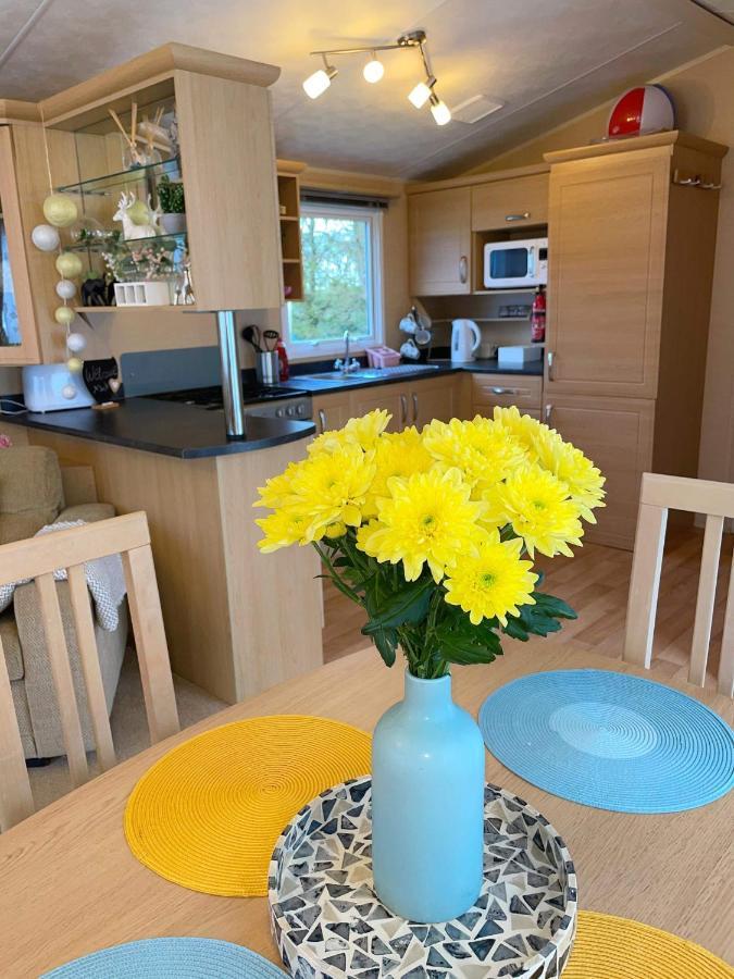 Caravan For Rent At Tattershall Holiday Park Zewnętrze zdjęcie