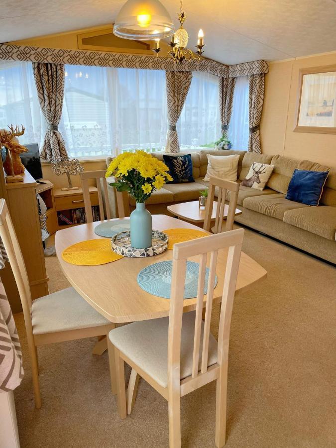 Caravan For Rent At Tattershall Holiday Park Zewnętrze zdjęcie