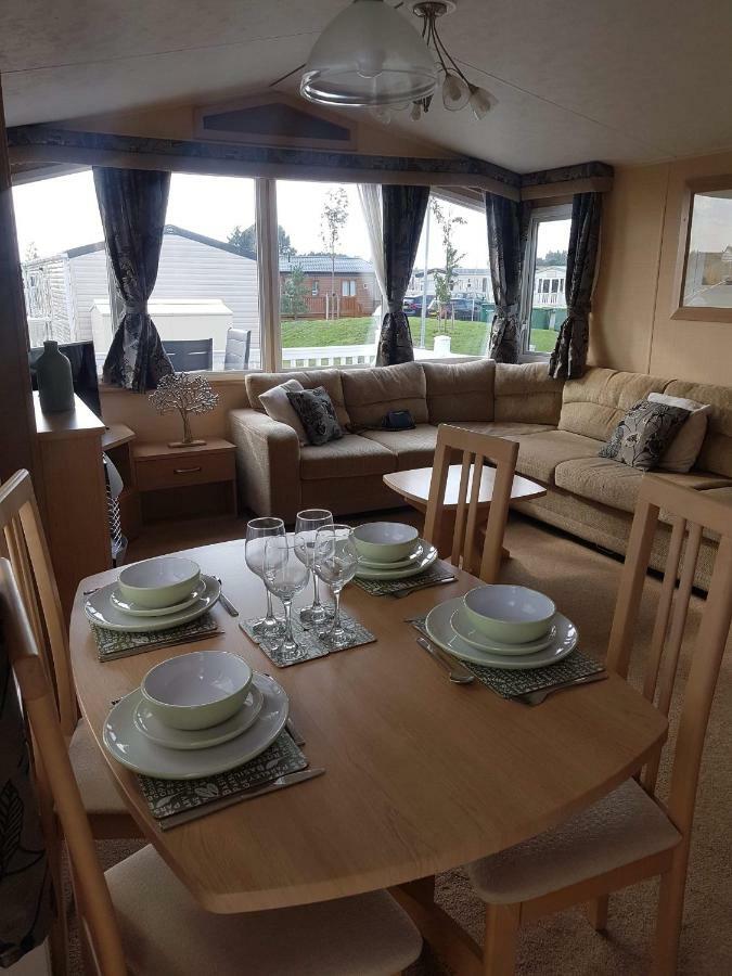 Caravan For Rent At Tattershall Holiday Park Zewnętrze zdjęcie