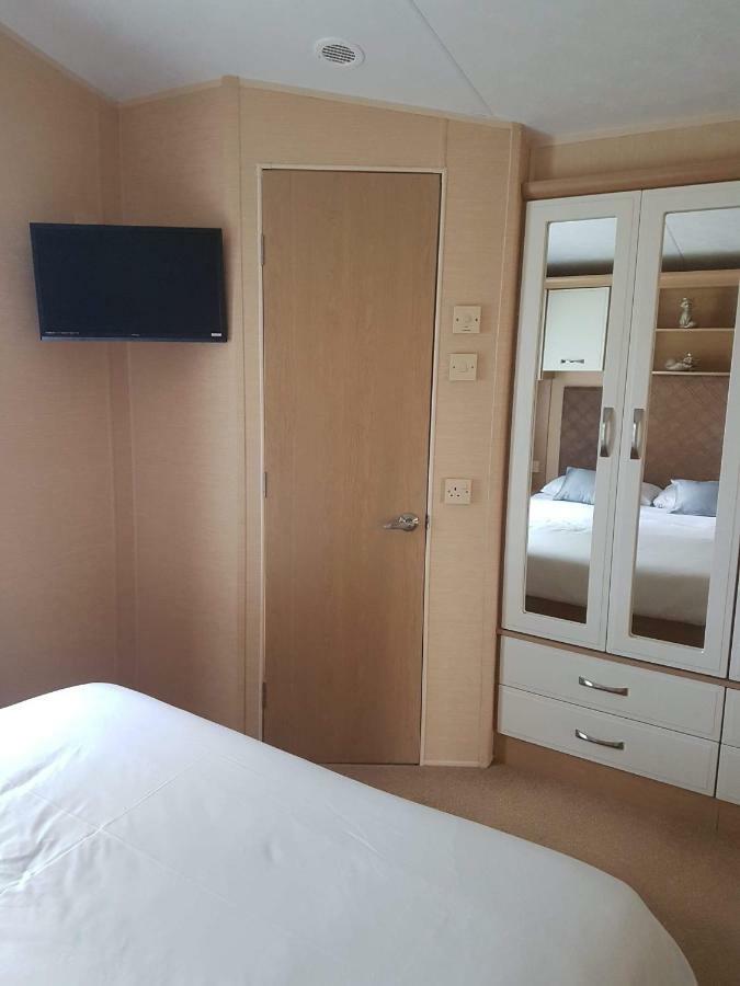 Caravan For Rent At Tattershall Holiday Park Zewnętrze zdjęcie