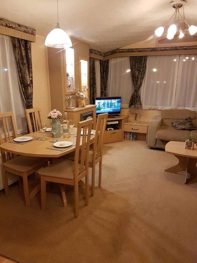 Caravan For Rent At Tattershall Holiday Park Zewnętrze zdjęcie