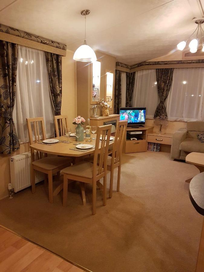 Caravan For Rent At Tattershall Holiday Park Zewnętrze zdjęcie